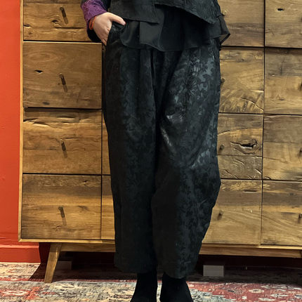 羊在在黑色新中式复古九分裤女秋冬设计感提花裤子LBK013