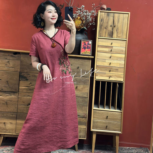 羊在在【春日宴】民族风显瘦V领绣花旗袍裙花边连衣裙LYQ25GY817