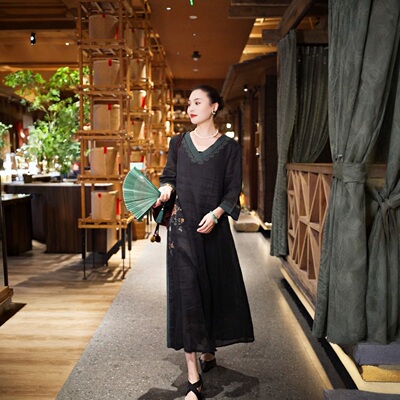 羊在在【青纱染墨】民族风茶服旗袍刺绣连衣裙纯苎麻LYQ26YL1659