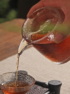 加厚耐热玻璃公道杯 透明大号功夫茶具茶道 锤目纹分茶器茶海 日式