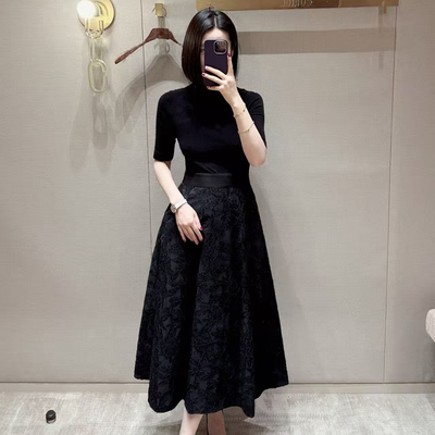 玥儿小众黑裙收腰显瘦优雅知性连衣裙连衣裙(含30羊毛)Y20096