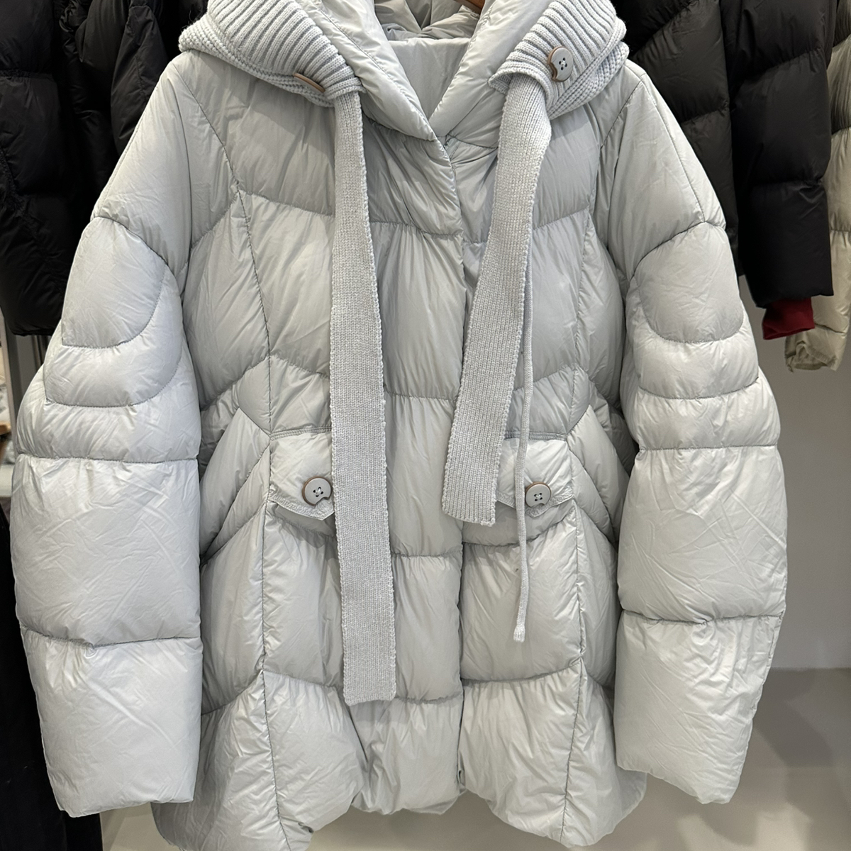 玥儿轻肤面料针织连帽软fufu的韩系松弛感保暖羽绒服外套2501