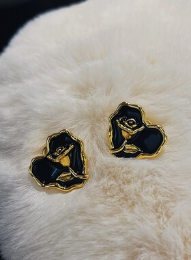 LJW 法式复古黑色珐琅彩立体玫瑰耳钉小香风气质高级感桃心耳环女