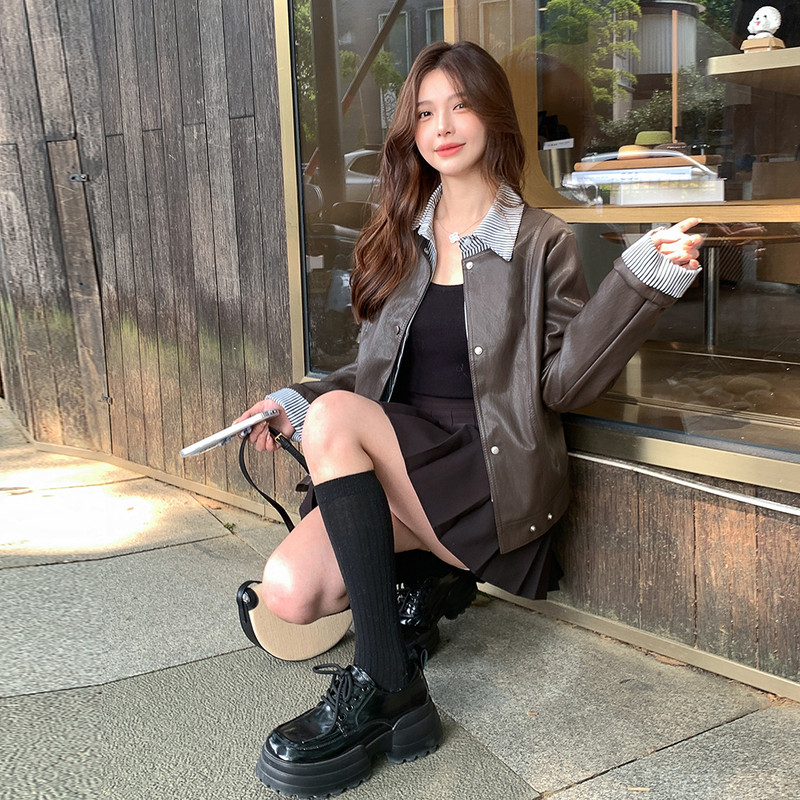 条纹衬衫领PU皮衣短外套女2025春秋季新款新款显瘦假两件夹克上衣,女装皮衣,2C013