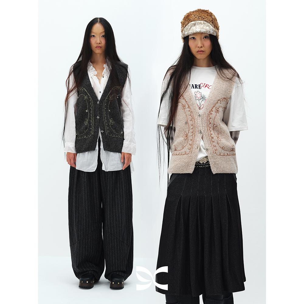 SQUARE CIRCLE 方圆艺术感立体线条串珠刺绣针织叠搭毛衣马甲