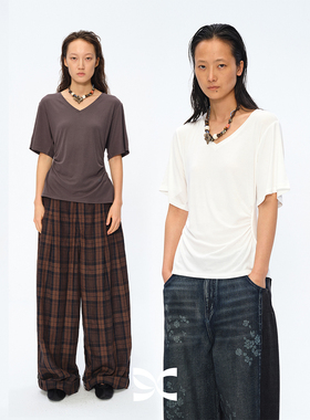 Square Circle 方圆设计感后背抽褶V领收腰显瘦短袖T恤