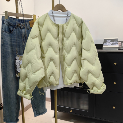 巨好看果绿色圆领轻量羽绒服女冬