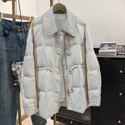 设计感拼接翻领轻薄羽绒服女冬收腰显瘦保暖外套2025新款时尚百搭