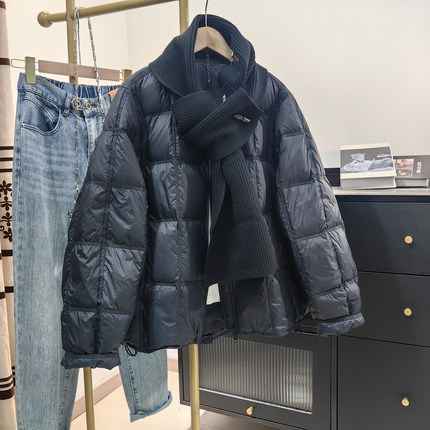 高级感黑色羽绒服加针织围巾两件套女冬新款无领方格时尚百搭外套