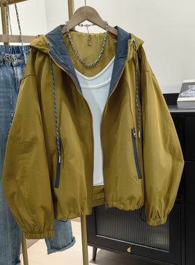 黄色外套女连帽冲锋衣慵懒风宽松休闲上衣设计感撞色拉链夹克衫秋