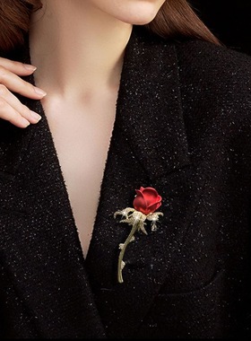 红色复古玫瑰花朵毛衣胸针女款高档女胸花别针设计感小众奢华气质
