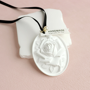 玫瑰花香薰扩香石车载室内无火香薰挂片衣柜客厅香片持久留香