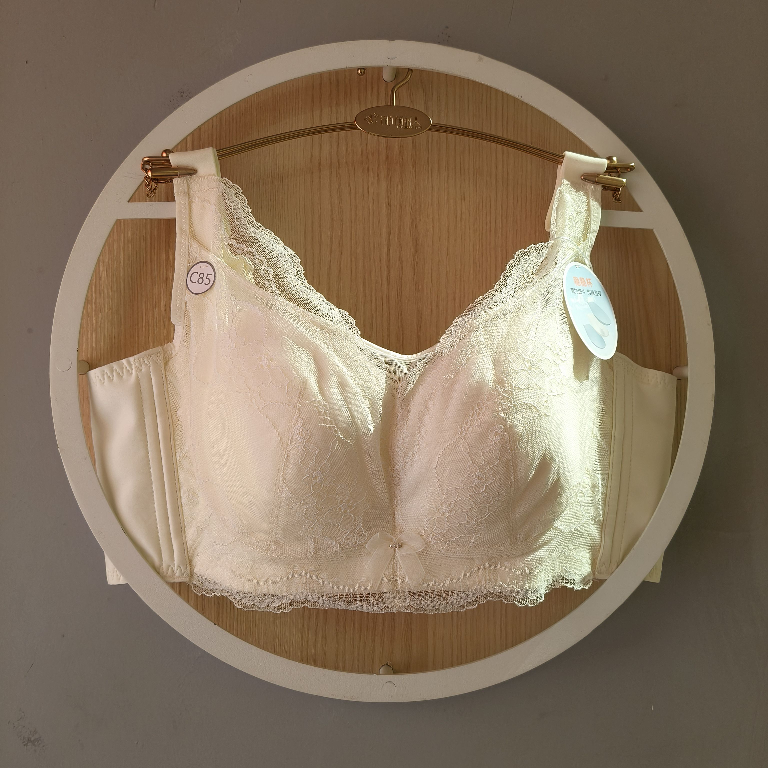 蕾丝无钢圈全罩杯透气聚拢收腹乳