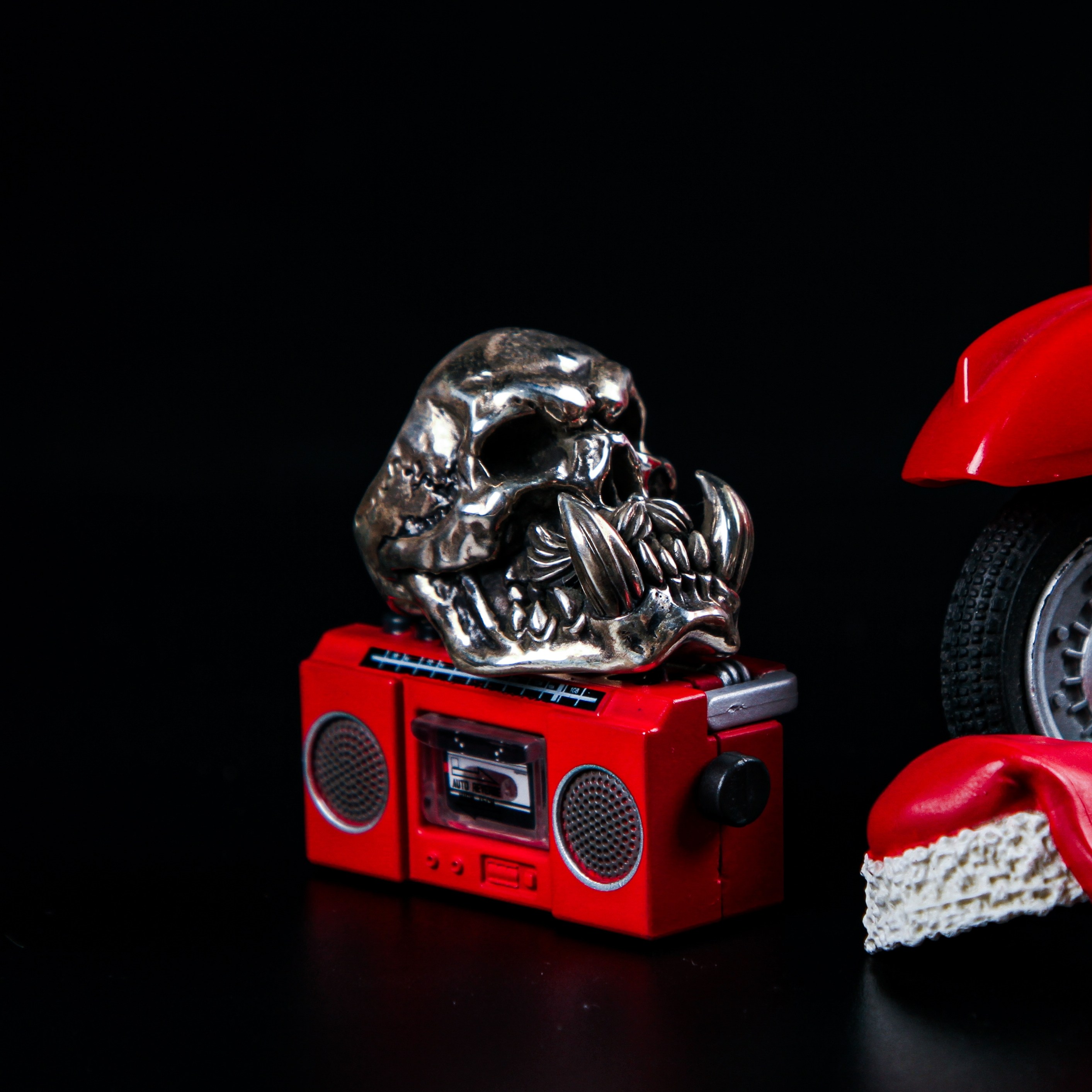 渡鸦工作室原创专属欧美暗黑兽人骷髅戒指925银手工林赛雕金指环