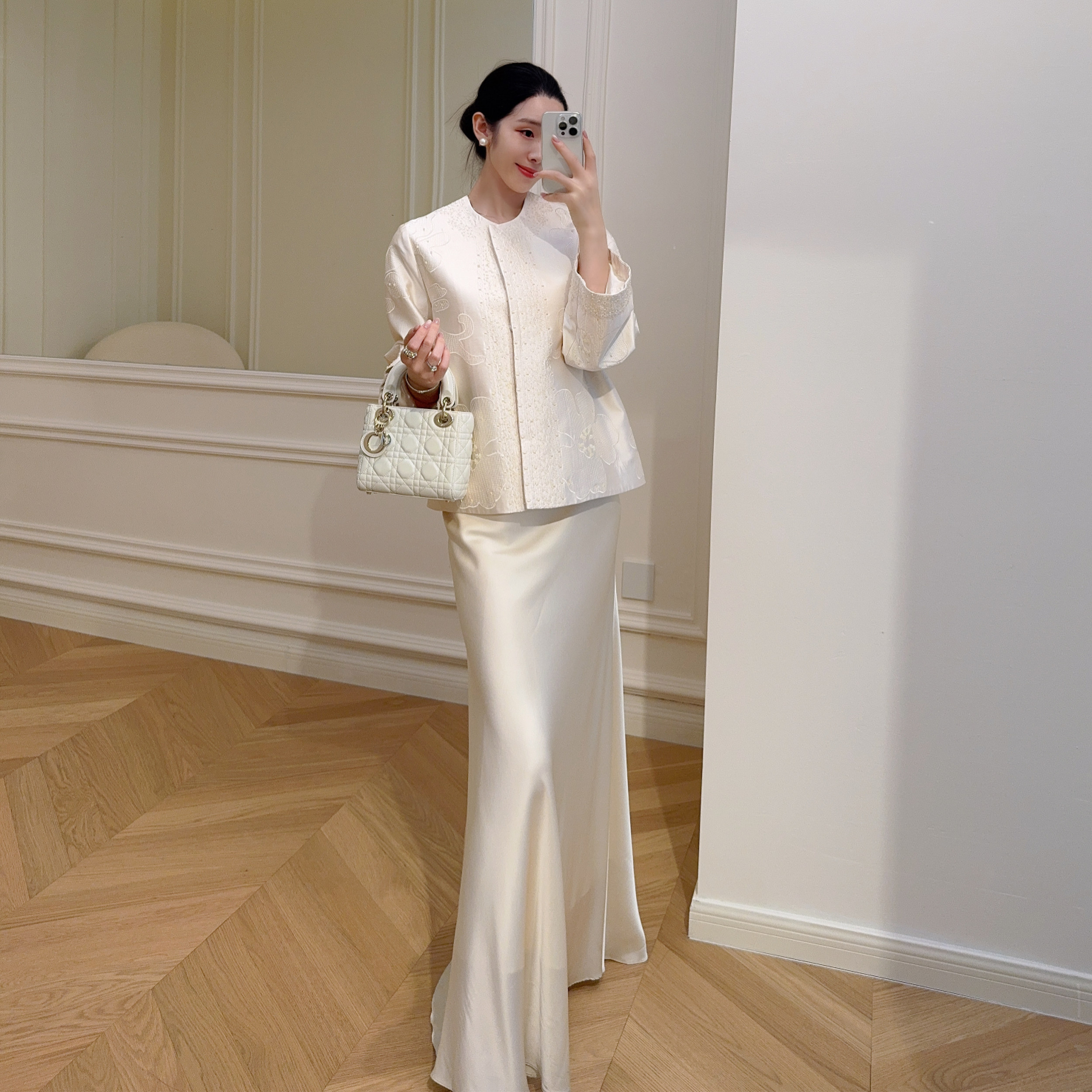 嫚渡|新中式 重工刺绣钉珠杏色圆领长袖早秋丝毛开衫国风外套,女装/女士精品,短外套,淘宝优惠券,粉丝福利购,淘宝优惠卷