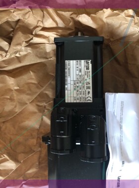 Lenze伺服电机,型号MCS06F41-SRMB0-A11