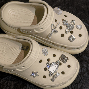 适配洞洞鞋配饰crocs鞋花卡扣hellokitty云朵泡芙骨白卡扣diy配件