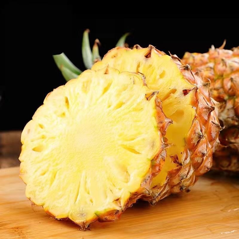 正宗海南金钻凤梨自然熟无需挖眼泡盐水直接吃香甜多汁新鲜采摘