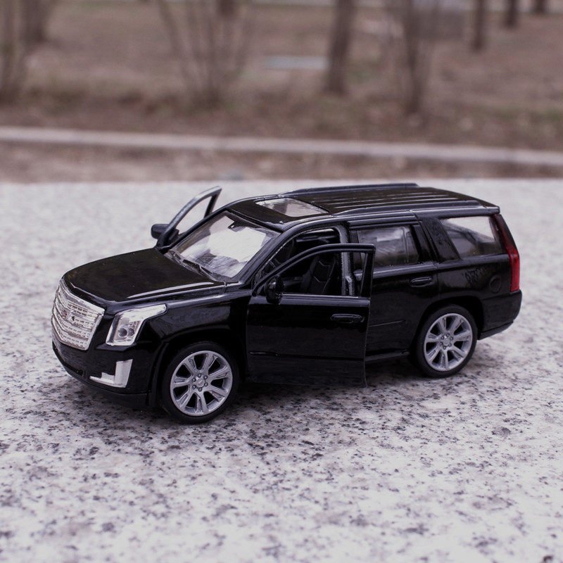 凯迪拉克凯雷德模型车