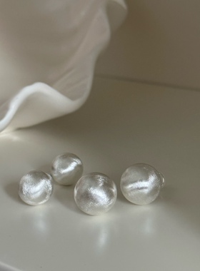 极简 圆球拉丝绸缎光泽空心无负担小众耳环耳针 无痛无耳洞耳夹女