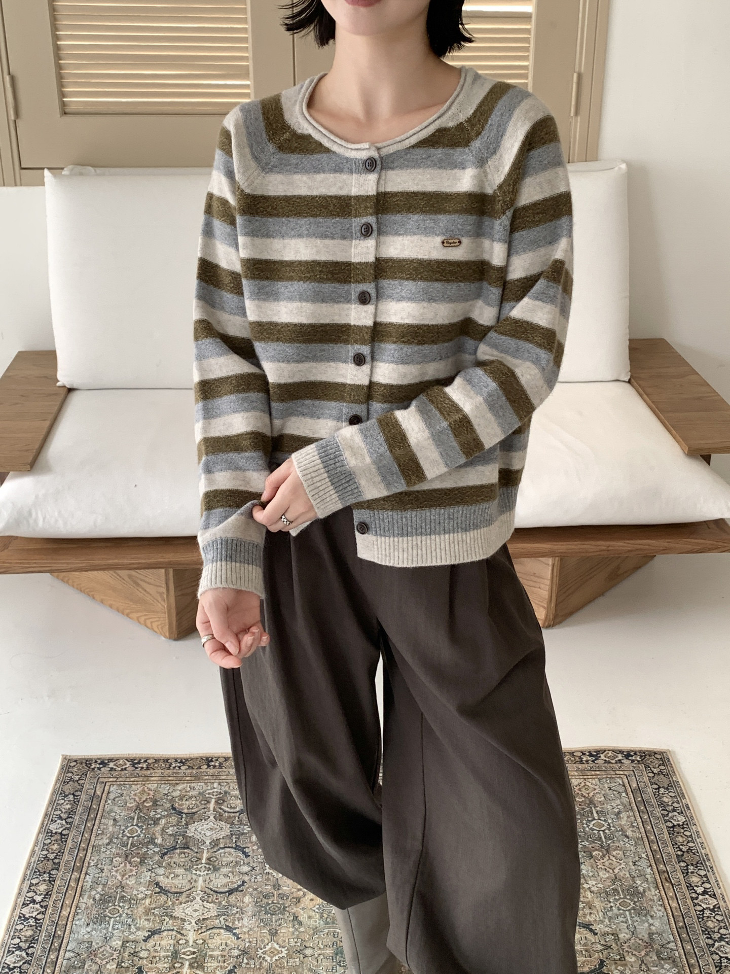 复古杂色条纹圆领针织开衫女秋季宽松软糯花色毛衣休闲外搭上衣