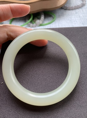 和田玉晴水肥圆条镯子青海野牛沟老料子肉底晴水粗圆条玉镯镯子58