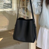 2025新款 女包质感百搭早八通勤大容量托特包手提单肩斜挎大包潮