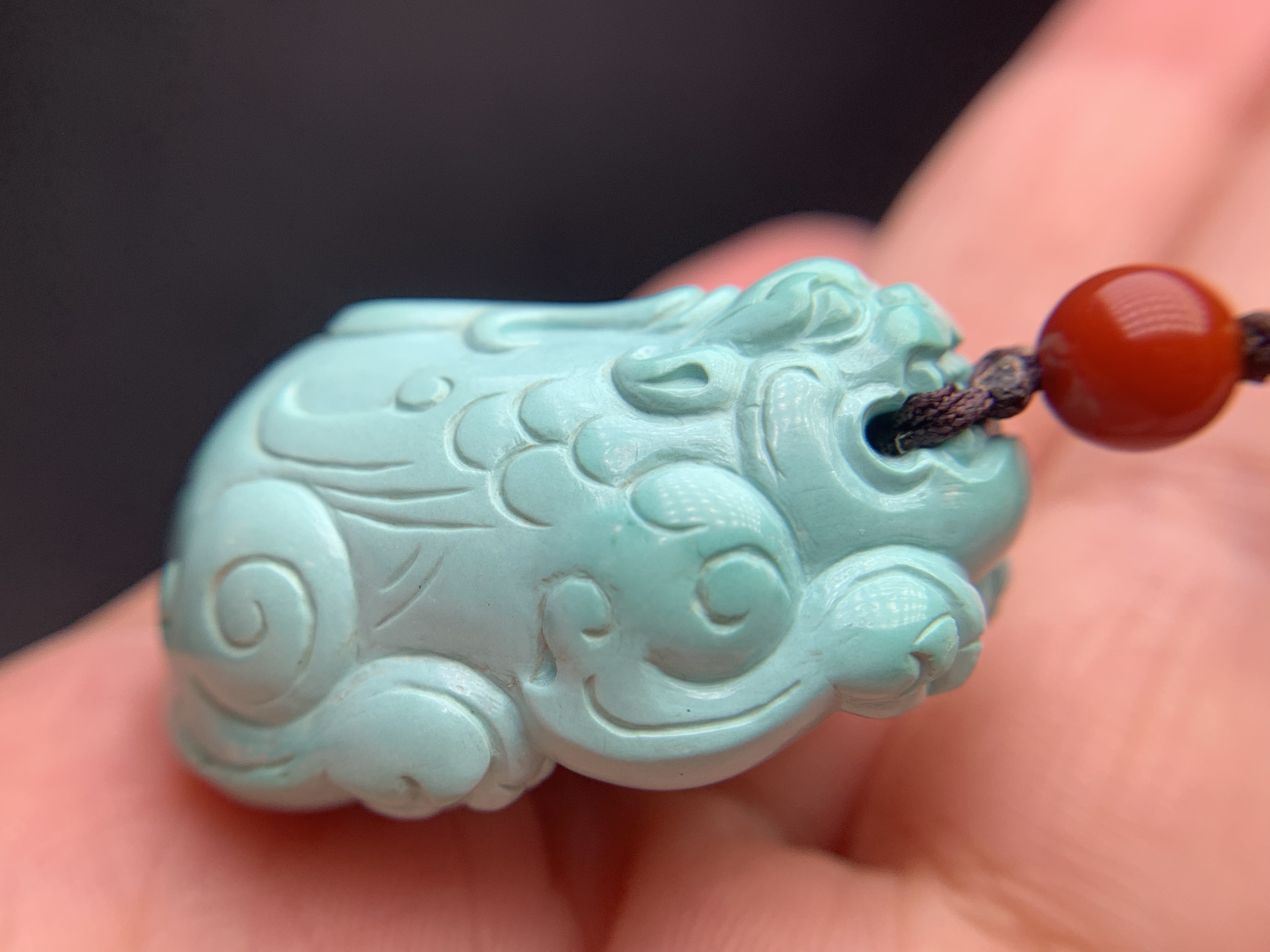 湖北天然原矿绿松石雕刻貔貅吊坠挂件