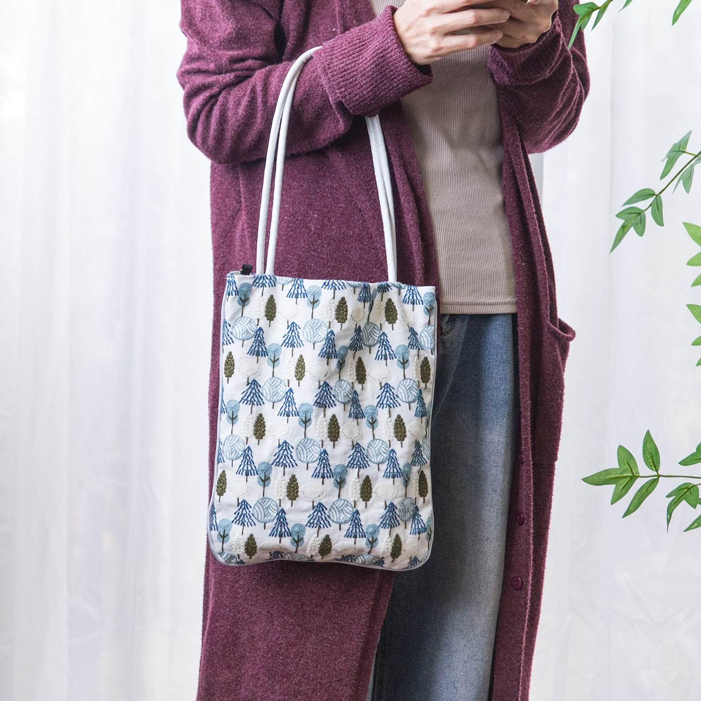 重工刺绣新中式棉麻小方包黑色