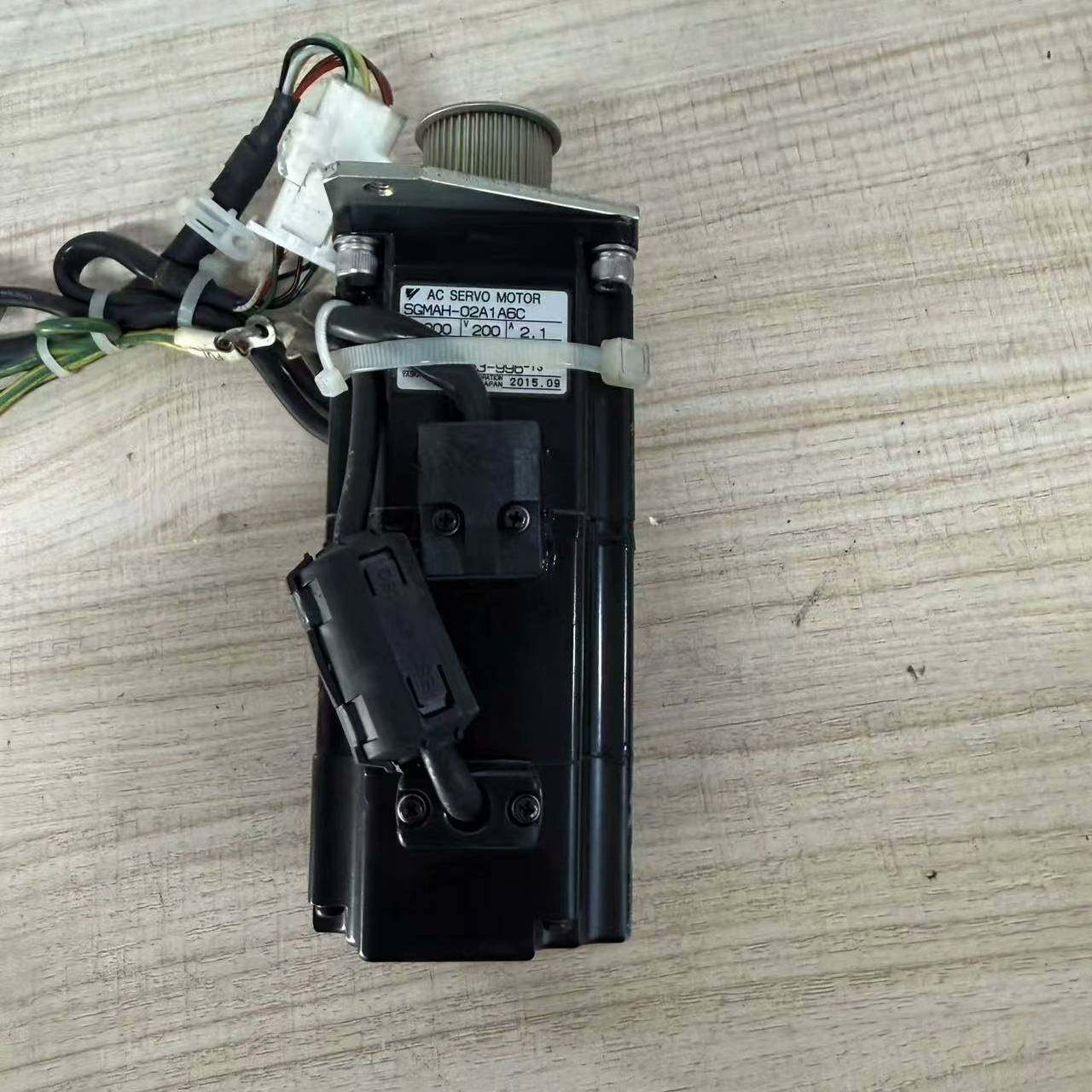 可维修YASKAWA SGMAH-02A1A6C AC SERVO
