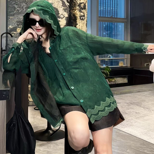 特调绿色桑蚕丝莨纱机织欧根纱过泥香云纱工艺带帽外套DLF 889472