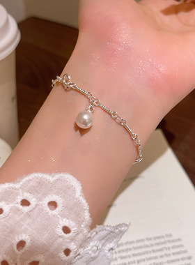 法式温柔甜美珍珠手链女时尚气质高级感优雅个性百搭手串手饰