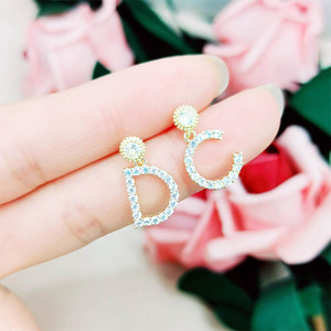 925银针韩国简约微镶满钻CD耳钉 甜美字母镶锆石耳坠