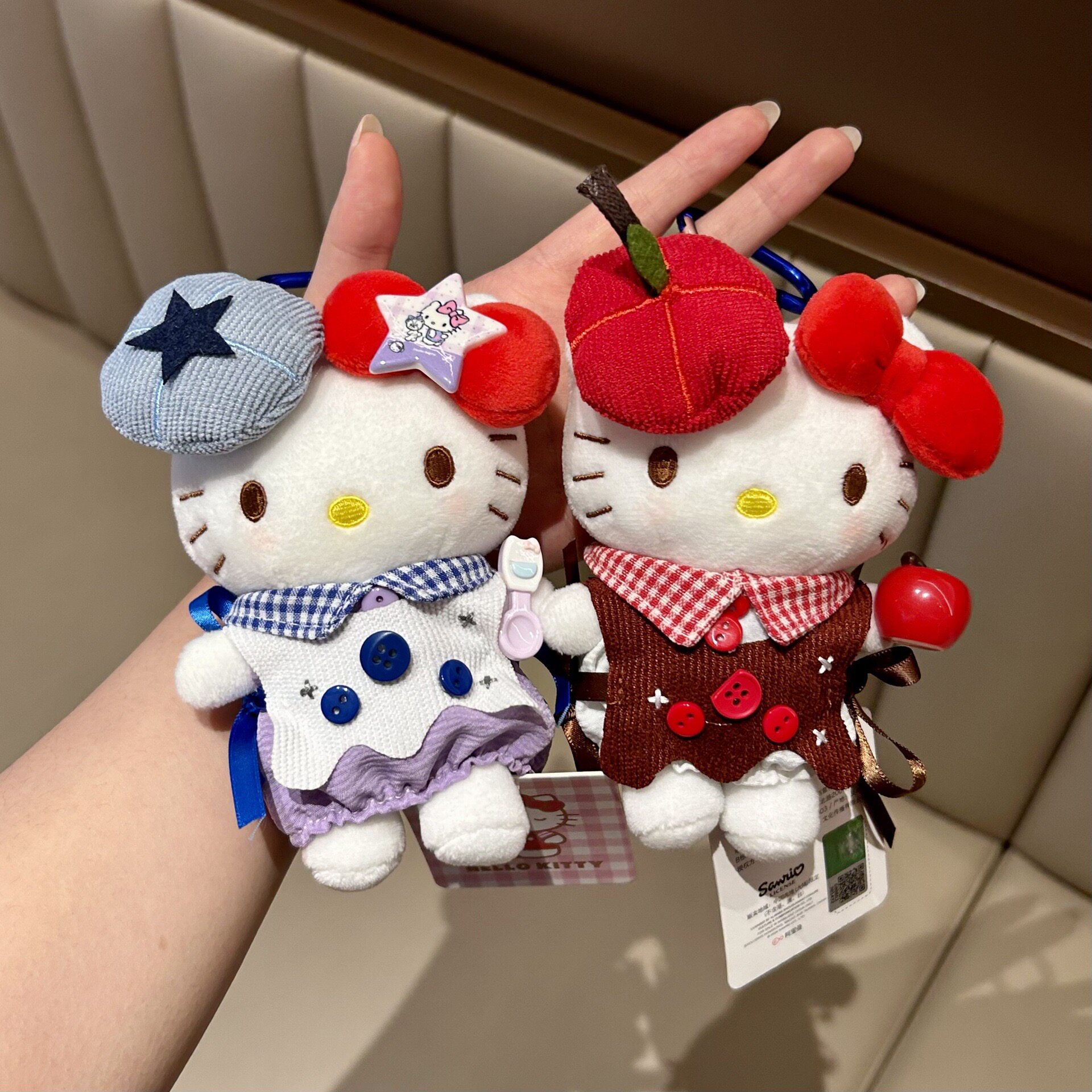 正版莓果HelloKitty毛绒车钥匙扣书包包挂件kt凯蒂猫背包挂饰