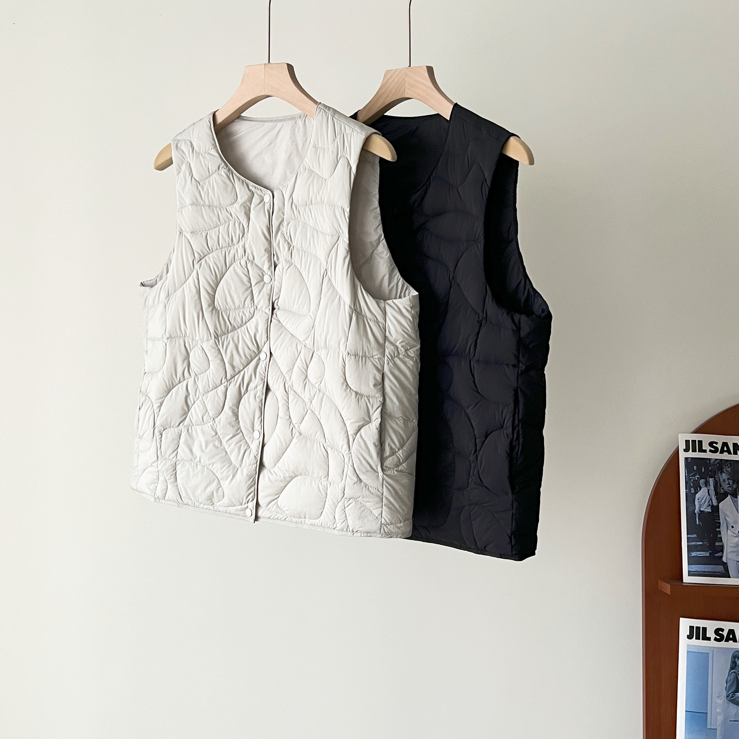 90白鹅绒绗缝马甲V领保暖背心