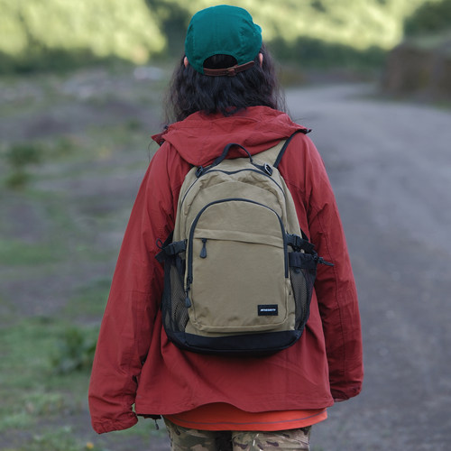 新款轻便大容量双肩包男户外登山旅行背包大学生书包女高中初中生