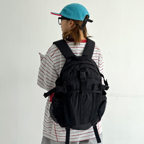 自由大道轻便双肩包男潮牌大容量旅行背包大学生书包女高中初中生