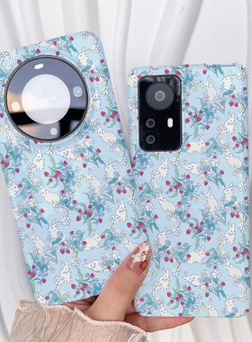 巷午蓝色碎花兔子适用于苹果14/15小米13/vivos15/OPPOreno9一加9华为mate60pro荣耀80nova10p菲林亮面手机壳
