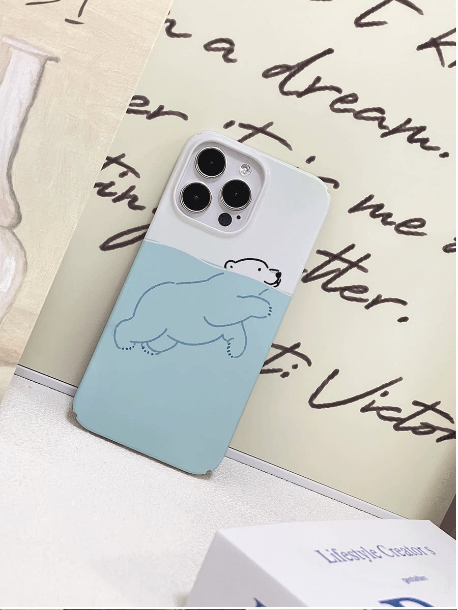巷午可爱游泳熊适用苹果14/13华为mate50opporeno8小米12手机硬壳