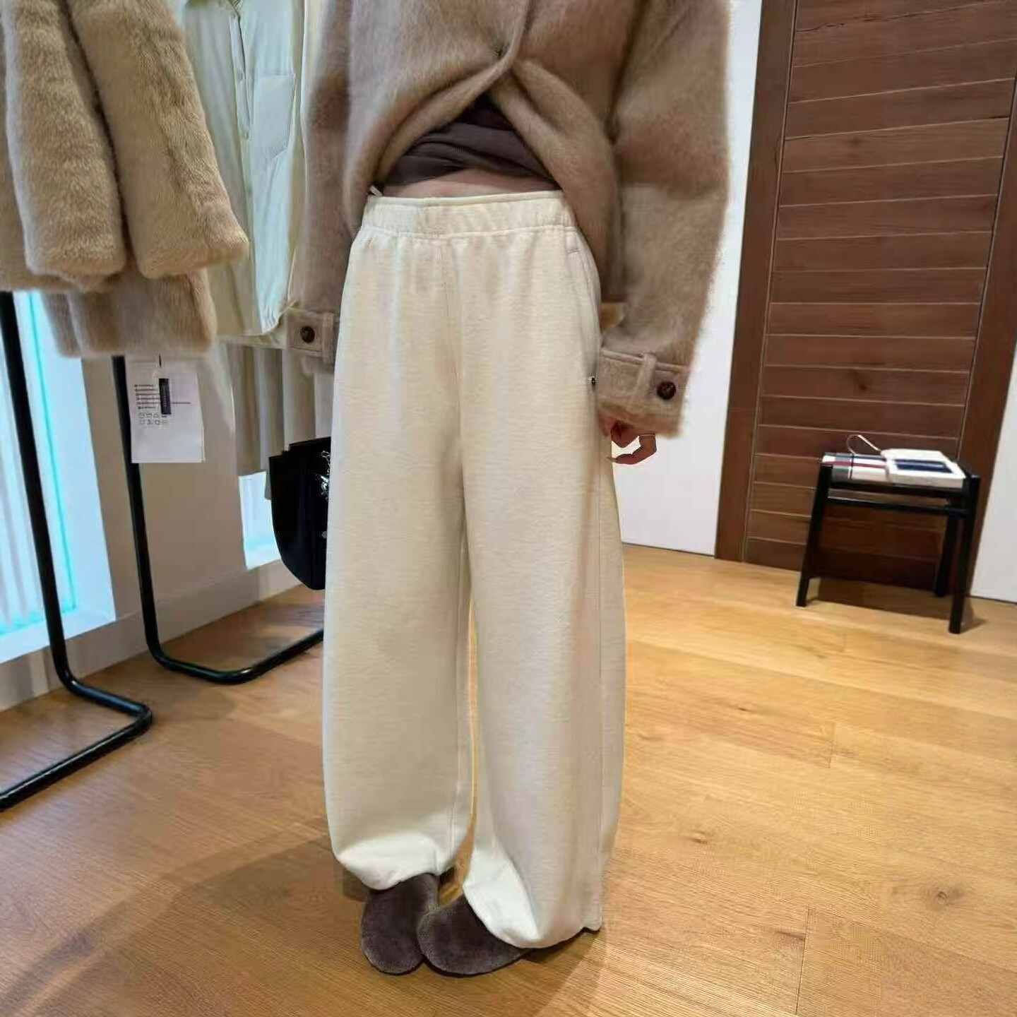 东大门2025秋冬新品韩版宽松显瘦百搭休闲高腰直筒阔腿裤女