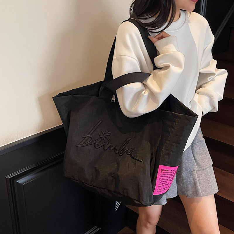 2025秋日大容量单肩托特包潮挎包