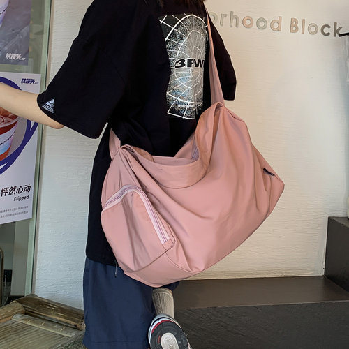 大容量女运动包累计出售2000+潮