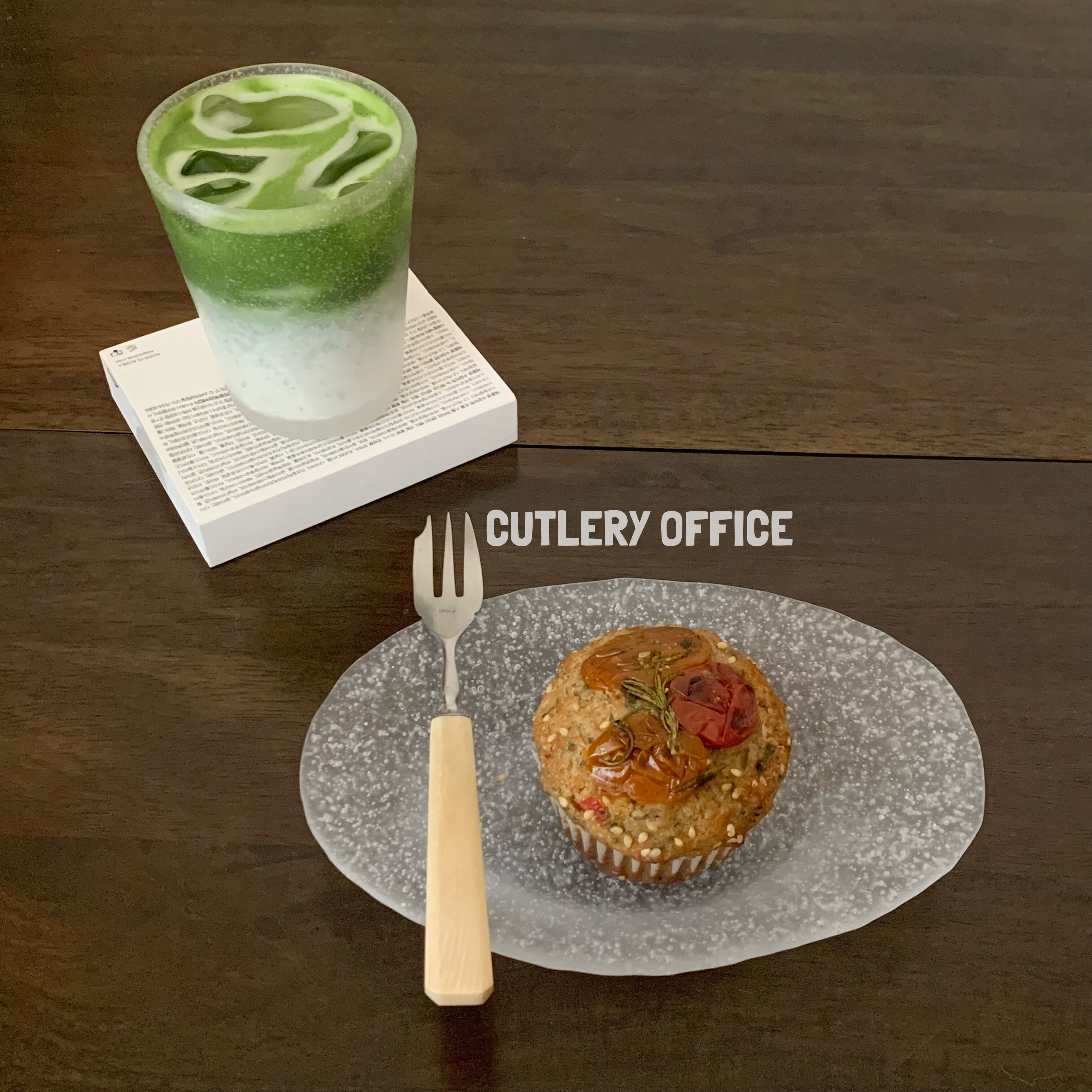 Cutlery丨像冰块一样日式中古感手作磨砂气泡甜点盘手握咖啡杯