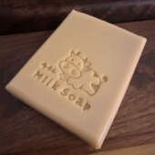 橄榄甜杏仁油无香牛奶滋养温和沐浴洁面洗脸手工冷制皂 牛乳皂