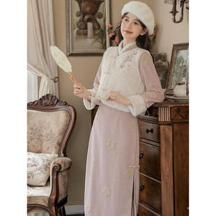 女装2025秋冬季淑女新中式粉色立体绣花旗袍长袖加厚保暖马甲套装