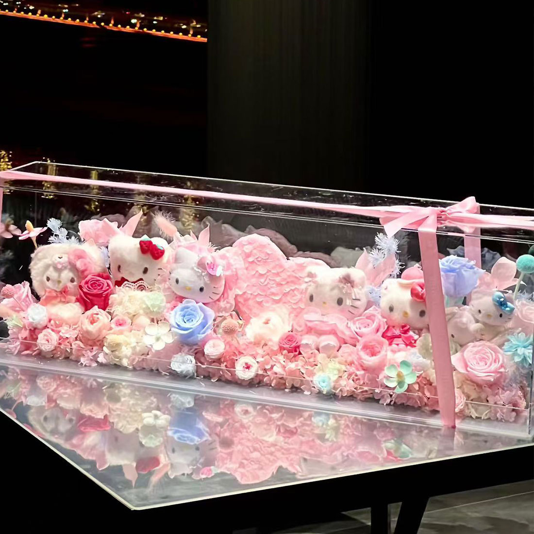 圣诞节永生花高级感真花hellokitty生日礼物女生摆件客厅玩偶花盒