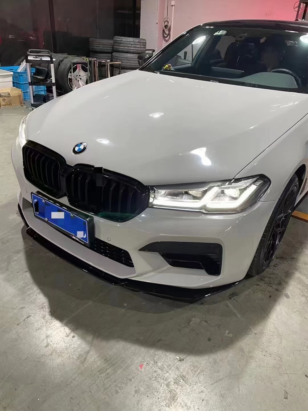 宝马5系改装碳纤维前唇包围