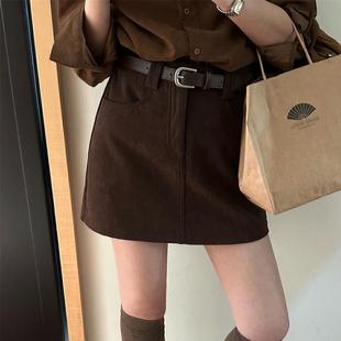 咖啡色灯芯绒半身裙女2024秋新款 百搭a字裙高腰显瘦包臀腰带短裙