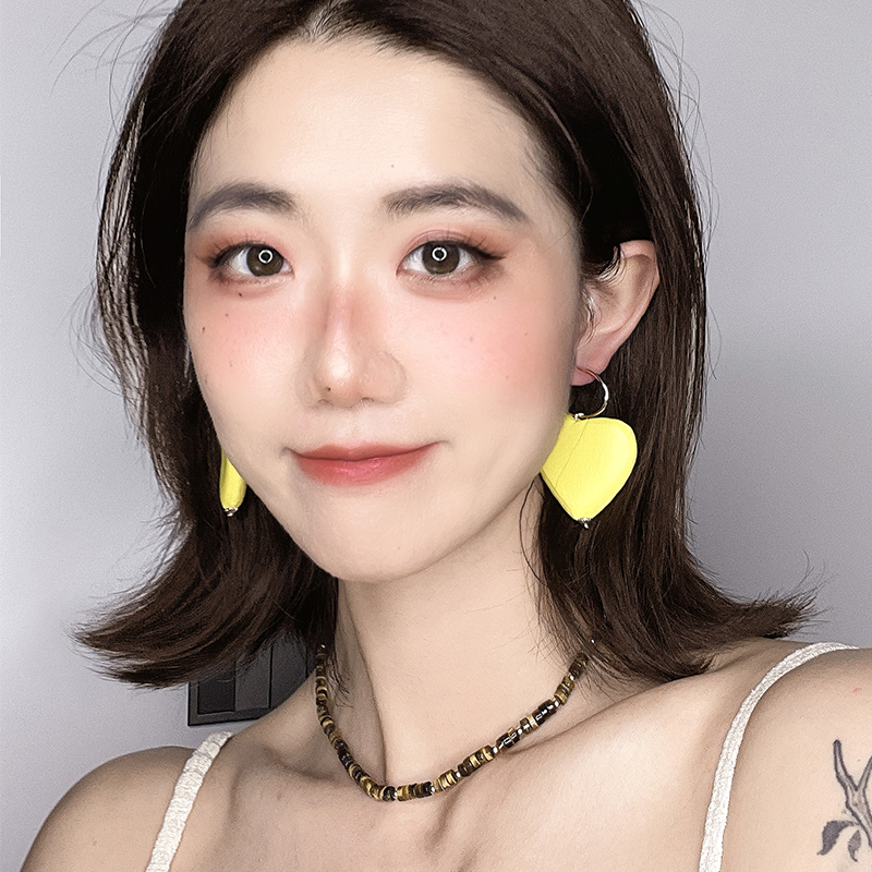 复古原创纯银女木质时髦桃心耳钉