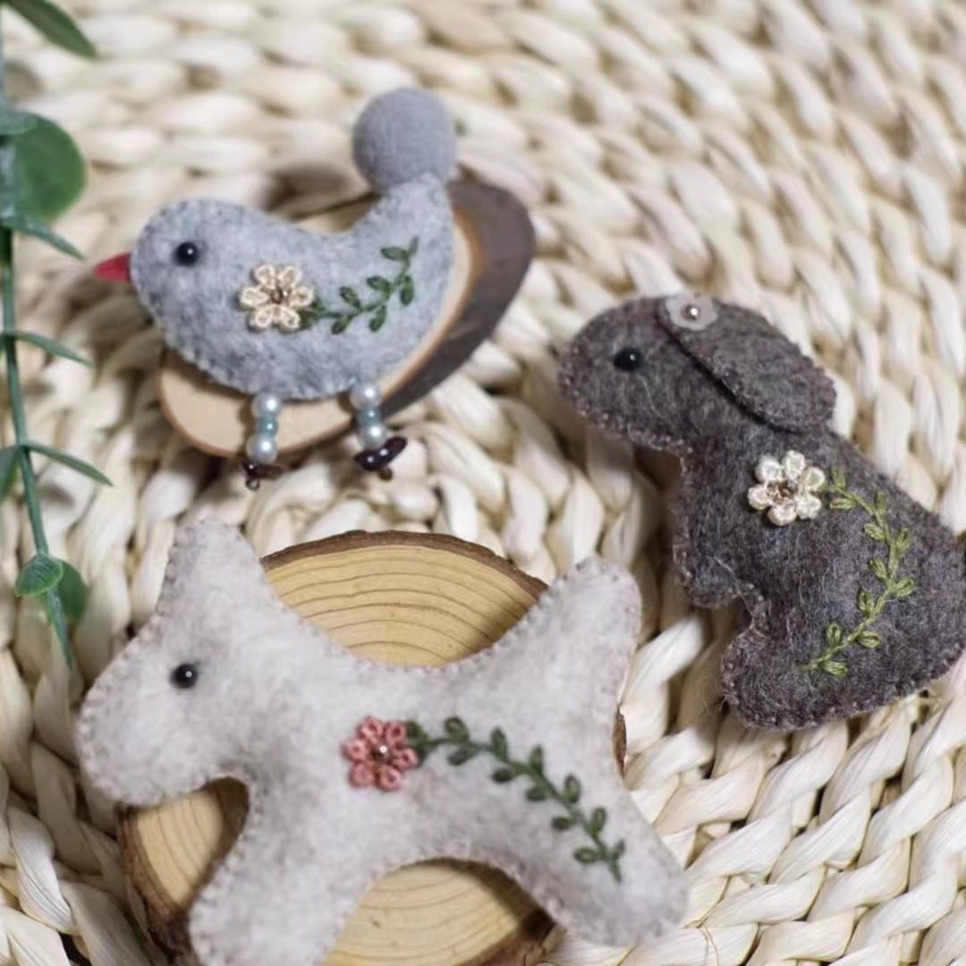 韩国布织布手工绣花小动物胸针